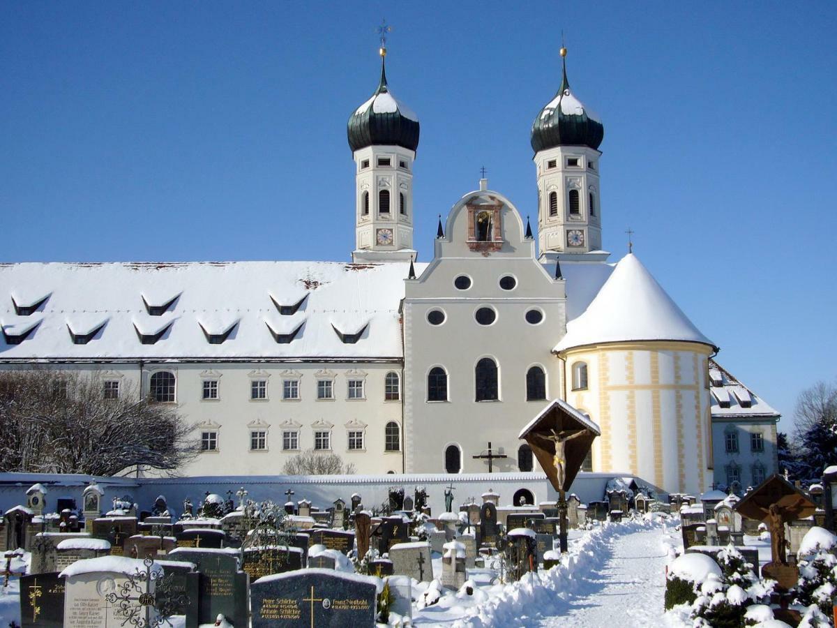Kloster Benediktbeuern - Gaestehaus Der Salesianer Don Bosco Kültér fotó