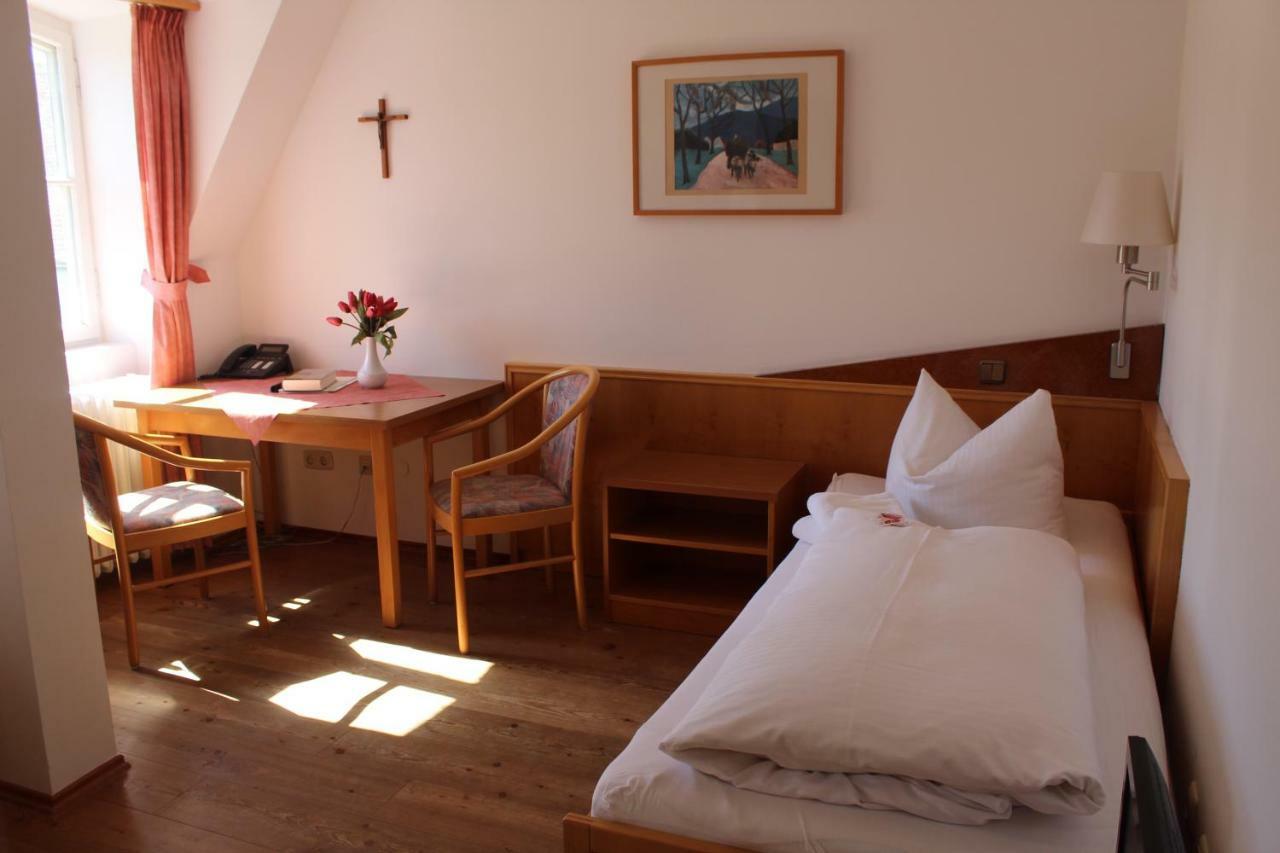 Kloster Benediktbeuern - Gaestehaus Der Salesianer Don Bosco Kültér fotó
